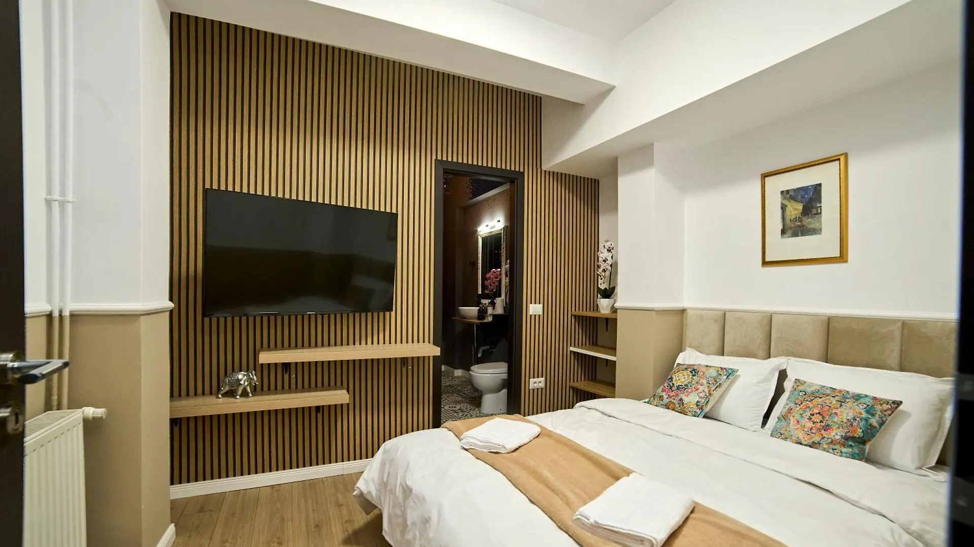 Dona Premier Suites Bukurešť 0*,