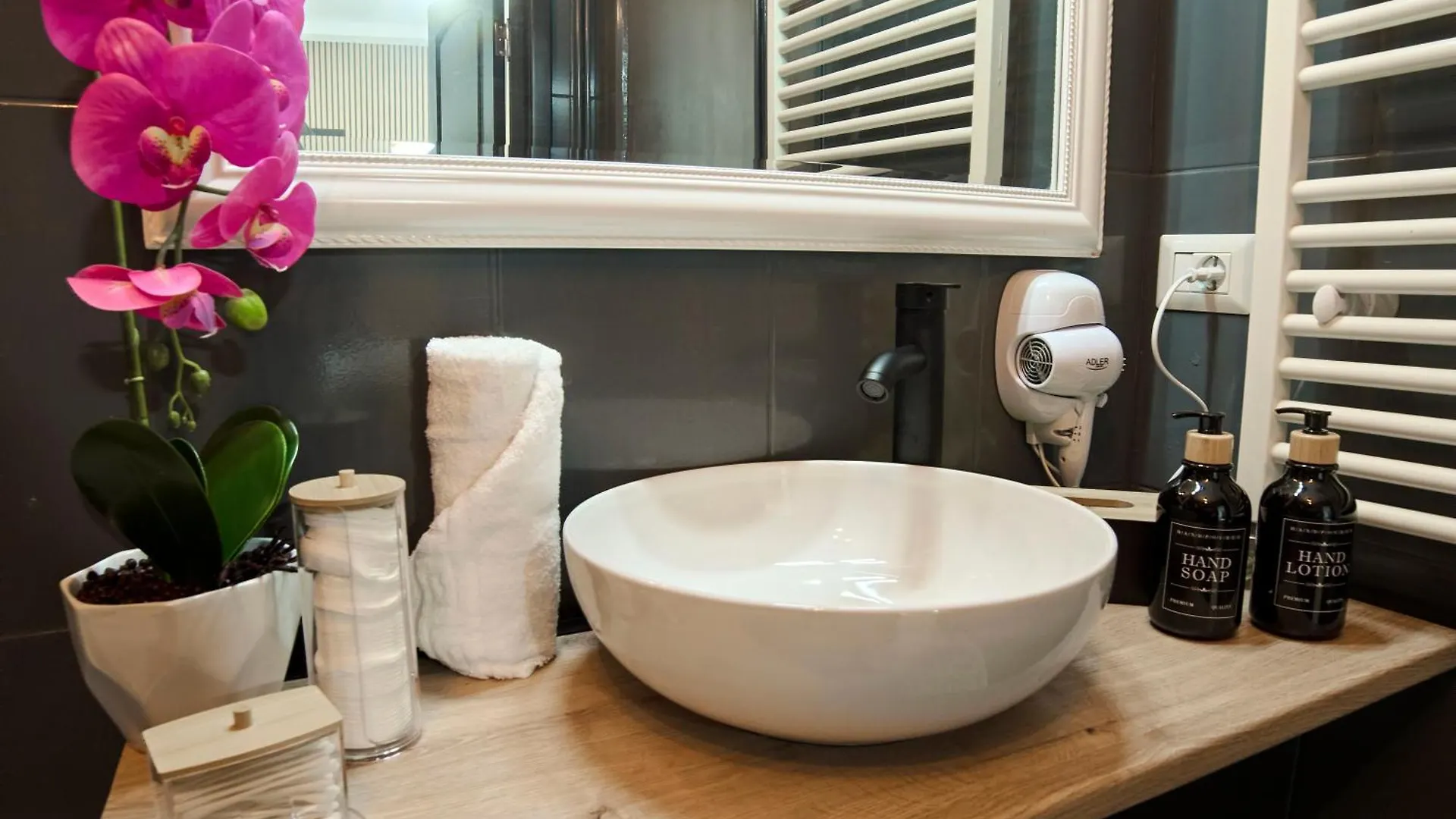 Dona Premier Suites Bukurešť 0*,  Rumunsko